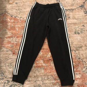 Adidas sweatpants👖👕🩳🧦💼